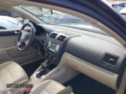 ✅ 2010 Volkswagen Jetta Limited Edition • VIN: 3VWAZ7AJ4AM091165 • Лот: 41975385. Опубликован ранее на IAAI с пробегом 52 126 миль. Бесплатный доступ к архиву аукционных продаж из США и подробный отчёт об истории автомобиля на DreamBid. Изображение 5.