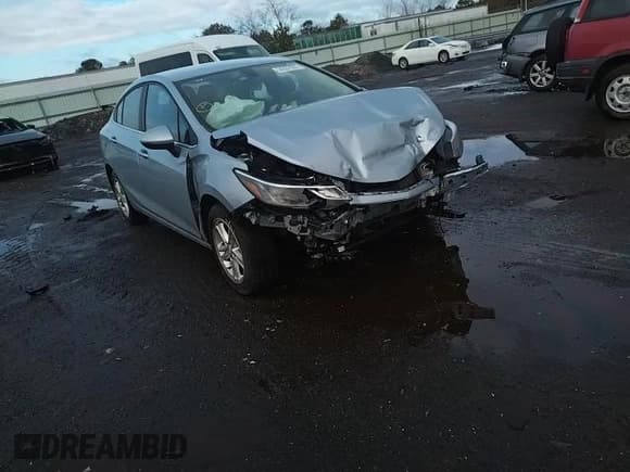 ✅ 2018 Chevrolet Cruze LT • VIN: 1G1BE5SM3J7101896 • Lot: 34337922. Listed on Copart with 52,303 mi. Free auction sales archive from the USA and detailed vehicle history report at DreamBid. Image 11.