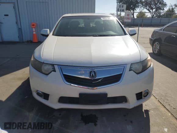 ✅ 2011 Acura TSX • VIN: JH4CU2F69BC005464 • Лот: 82313475. Опубликован ранее на Copart с пробегом 185 426 миль. Бесплатный доступ к архиву аукционных продаж из США и подробный отчёт об истории автомобиля на DreamBid. Изображение 5.