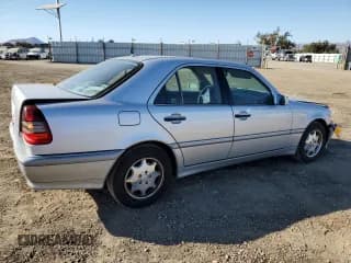 ✅ 2000 Mercedes-Benz C 230/260/280/320 • VIN: WDBHA29G7YA862910 • Lot: 71376664. Wystawiony na Copart z przebiegiem Nie podano. Bezpłatny archiwum sprzedaży aukcyjnych z USA i szczegółowy raport historii pojazdu na DreamBid. Zdjęcie 3.