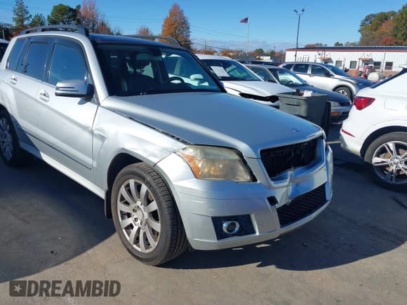 ✅ 2011 Mercedes-Benz GLK 350 • VIN: WDCGG5GB1BF535329 • Lot: 43619064. Wystawiony na IAAI z przebiegiem 59 693 mil. Bezpłatny archiwum sprzedaży aukcyjnych z USA i szczegółowy raport historii pojazdu na DreamBid. Zdjęcie 6.