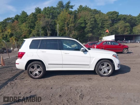 ✅ 2014 Mercedes-Benz GLK 350 • VIN: WDCGG8JB0EG243194 • Lot: 43280563. Wystawiony na IAAI z przebiegiem 167 529 mil. Bezpłatny archiwum sprzedaży aukcyjnych z USA i szczegółowy raport historii pojazdu na DreamBid. Zdjęcie 13.