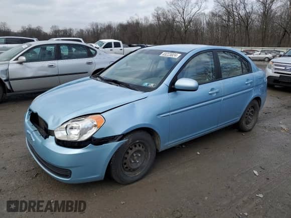 2011 Hyundai Accent GLS z VIN KMHCN4AC8BU573220, wystawiony jako Copart lot #83223024 z przebiegiem 131 086 mil mil oraz Szkoda całkowita • Salvage title. Historia ofert i sprzedaży dostępna na DreamBid. Obrazek 1.