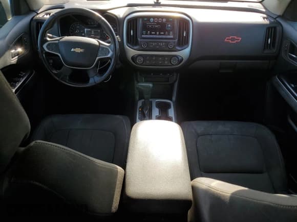 ✅ 2016 Chevrolet Colorado 2WD LT • VIN: 1GCGSCE39G1190432 • Лот: 68438424. Опубликован ранее на Copart с пробегом 202 767 миль. Бесплатный доступ к архиву аукционных продаж из США и подробный отчёт об истории автомобиля на DreamBid. Изображение 8.