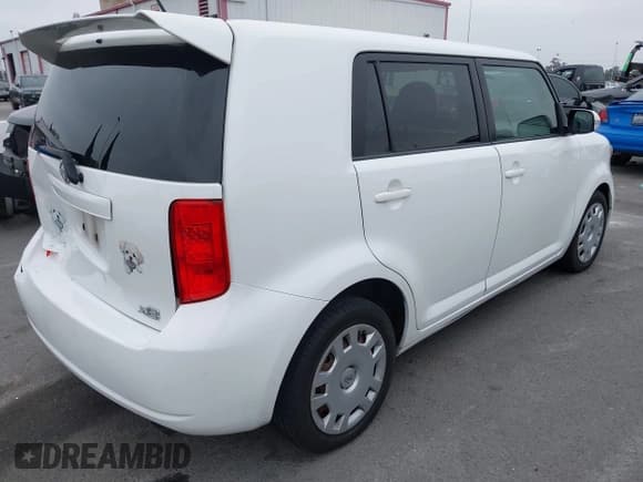 ✅ 2010 Scion xB • VIN: JTLZE4FE5A1114062 • Lot: 42462237. Wystawiony na IAAI z przebiegiem 215 664 mil. Bezpłatny archiwum sprzedaży aukcyjnych z USA i szczegółowy raport historii pojazdu na DreamBid. Zdjęcie 4.