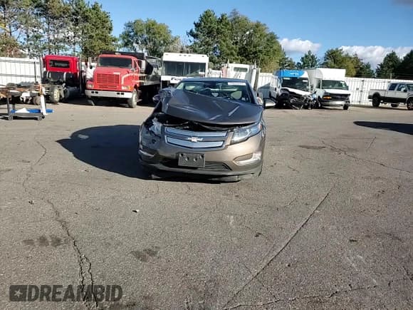 ✅ 2014 Chevrolet Volt • VIN: 1G1RA6E46EU150870 • Lot: 75623774. Wystawiony na Copart z przebiegiem 121 835 mil. Bezpłatny archiwum sprzedaży aukcyjnych z USA i szczegółowy raport historii pojazdu na DreamBid. Zdjęcie 11.