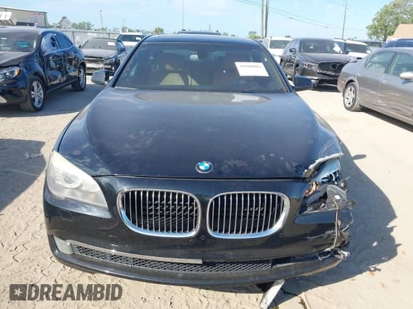 ✅ 2012 BMW 7 Series 740i • VIN: WBAKA4C51CC613636 • Lot: 41908801. Listed on IAAI with 127,725 mi. Free auction sales archive from the USA and detailed vehicle history report at DreamBid. Image 13.