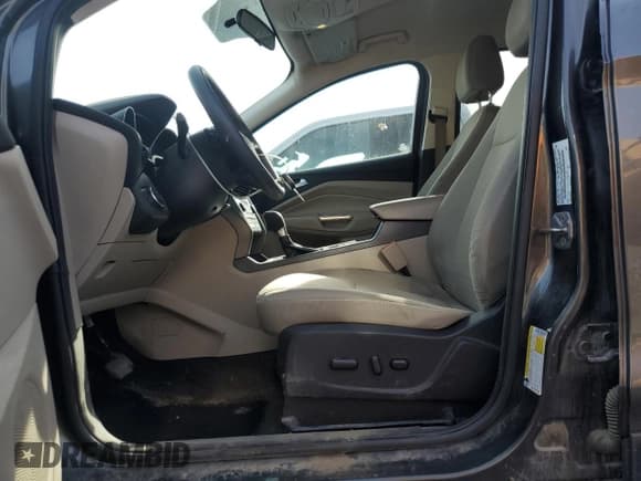 ✅ 2017 Ford Escape SE • VIN: 1FMCU9GD2HUA07367 • Лот: 84190605. Опубликован ранее на Copart с пробегом 110 559 миль. Бесплатный доступ к архиву аукционных продаж из США и подробный отчёт об истории автомобиля на DreamBid. Изображение 7.