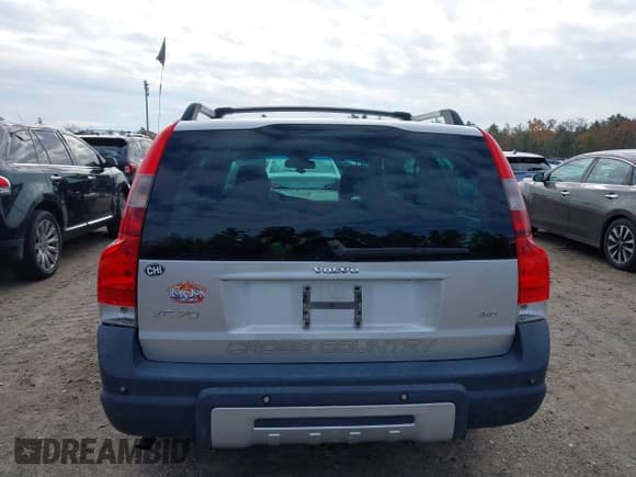 ✅ 2006 Volvo XC70 • VIN: YV4SZ592061241539 • Lot: 43602629. Listed on IAAI with 152,914 mi. Free auction sales archive from the USA and detailed vehicle history report at DreamBid. Image 12.