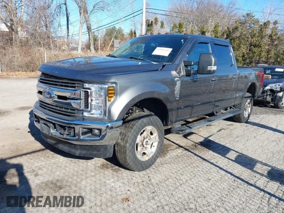 ✅ 2018 Ford F-250 XLT • VIN: 1FT7W2B68JEB24628 • Lot: 43856366. Wystawiony na IAAI z przebiegiem 95 061 mil. Bezpłatny archiwum sprzedaży aukcyjnych z USA i szczegółowy raport historii pojazdu na DreamBid. Zdjęcie 18.