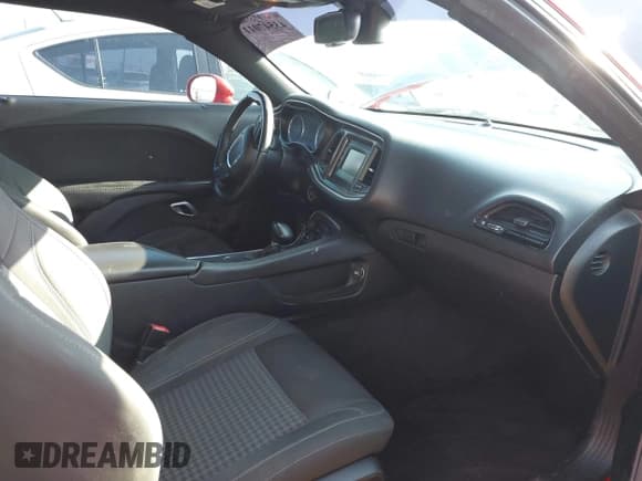 ✅ 2016 Dodge Challenger SXT • VIN: 2C3CDZAG8GH284103 • Lot: 43547011. Wystawiony na IAAI z przebiegiem 144 729 mil. Bezpłatny archiwum sprzedaży aukcyjnych z USA i szczegółowy raport historii pojazdu na DreamBid. Zdjęcie 5.