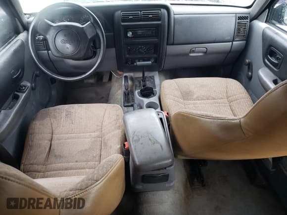 ✅ 1997 Jeep Cherokee SE • VIN: 1J4FJ28S5VL509588 • Lot: 56181695. Wystawiony na Copart z przebiegiem 313 430 mil. Bezpłatny archiwum sprzedaży aukcyjnych z USA i szczegółowy raport historii pojazdu na DreamBid. Zdjęcie 8.