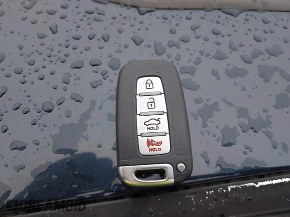 ✅ 2013 Hyundai Sonata SE • VIN: 5NPEC4AC6DH737354 • Lot: 43561373. Listed on IAAI with 120,485 mi. Free auction sales archive from the USA and detailed vehicle history report at DreamBid. Image 11.