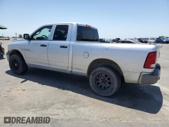✅ 2010 Dodge 1500 ST • VIN: 1D7RV1GT8AS110188 • Lot: 59577965. Wystawiony na Copart z przebiegiem 229 355 mil. Bezpłatny archiwum sprzedaży aukcyjnych z USA i szczegółowy raport historii pojazdu na DreamBid. Zdjęcie 2.