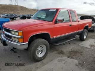 1994 Chevrolet Silverado 2500 z VIN 2GCFK29K3R1306485, wystawiony jako Copart lot #50464665 z przebiegiem 212 415 mil mil oraz Czysty tytuł • Clean title. Historia ofert i sprzedaży dostępna na DreamBid. Obrazek 1.