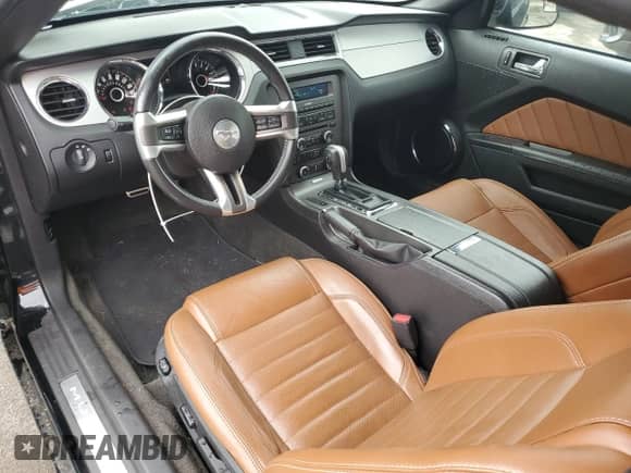 2014 Ford Mustang V6 с VIN 1ZVBP8EM1E5308185, выставлен на аукционе Copart как лот 63237495 с пробегом 96 600 миль миль и Списание • Salvage title. История ставок и продаж доступна на DreamBid. Изображение 8.