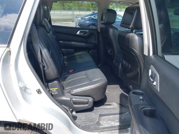 ✅ 2013 Nissan Pathfinder SL • VIN: 5N1AR2MM6DC644881 • Lot: 42925206. Listed on IAAI with 132,240 mi. Free auction sales archive from the USA and detailed vehicle history report at DreamBid. Image 8.