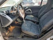 ✅ 2009 Smart fortwo Pure • VIN: WMEEJ31X39K315300 • Lot: 81029255. Wystawiony na Copart z przebiegiem 236 780 mil. Bezpłatny archiwum sprzedaży aukcyjnych z USA i szczegółowy raport historii pojazdu na DreamBid. Zdjęcie 7.