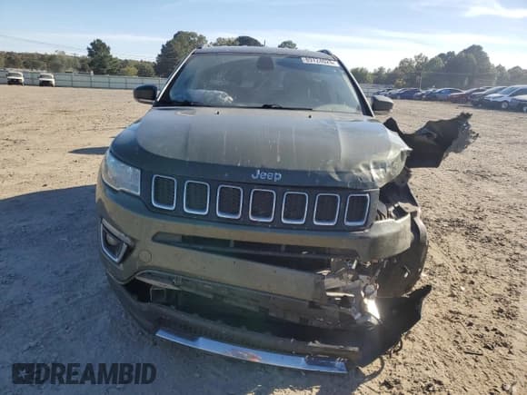 ✅ 2020 Jeep Compass Limited • VIN: 3C4NJDCB7LT119002 • Lot: 89724025. Wystawiony na Copart z przebiegiem 121 920 mil. Bezpłatny archiwum sprzedaży aukcyjnych z USA i szczegółowy raport historii pojazdu na DreamBid. Zdjęcie 5.