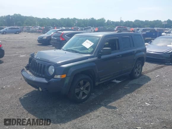 ✅ 2015 Jeep Patriot Latitude • VIN: 1C4NJRFB6FD145142 • Лот: 42827750. Опубликован ранее на IAAI с пробегом 217 737 миль. Бесплатный доступ к архиву аукционных продаж из США и подробный отчёт об истории автомобиля на DreamBid. Изображение 2.