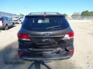 ✅ 2017 Hyundai Santa Fe SE • VIN: KM8SM4HF8HU221214 • Lot: 43491493. Listed on IAAI with 118,359 mi. Free auction sales archive from the USA and detailed vehicle history report at DreamBid. Image 16.