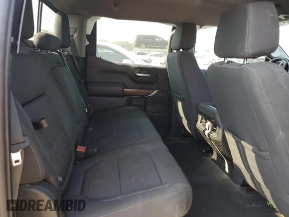 ✅ 2021 Chevrolet Silverado 1500 RST • VIN: 3GCUYEED5MG120123 • Lot: 68469415. Wystawiony na Copart z przebiegiem Nie podano. Bezpłatny archiwum sprzedaży aukcyjnych z USA i szczegółowy raport historii pojazdu na DreamBid. Zdjęcie 10.