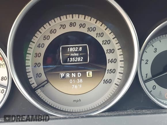 ✅ 2012 Mercedes-Benz C 350 • VIN: WDDGJ5HBXCF850515 • Lot: 43770807. Listed on IAAI with 135,282 mi. Free auction sales archive from the USA and detailed vehicle history report at DreamBid. Image 15.