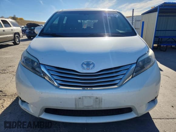 ✅ 2015 Toyota Sienna Limited • VIN: 5TDDK3DC9FS115820 • Lot: 82698785. Listed on Copart with 234,277 mi. Free auction sales archive from the USA and detailed vehicle history report at DreamBid. Image 5.