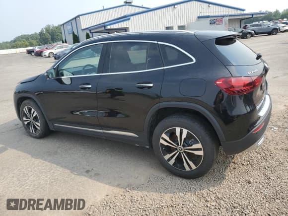 ✅ 2024 Mercedes-Benz GLA 250 • VIN: W1N4N4GB3RJ570611 • Lot: 68035515. Wystawiony na Copart z przebiegiem Nie podano. Bezpłatny archiwum sprzedaży aukcyjnych z USA i szczegółowy raport historii pojazdu na DreamBid. Zdjęcie 2.