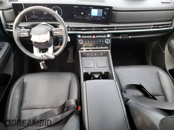 2024 Hyundai Santa Fe Limited с VIN 5NMP44GLXRH007741, выставлен на аукционе Copart как лот 42357705 с пробегом 22 256 миль миль и Списание • Salvage title. История ставок и продаж доступна на DreamBid. Изображение 8.