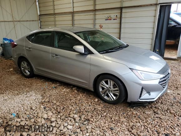 ✅ 2020 Hyundai Elantra SEL • VIN: 5NPD84LF7LH580601 • Lot: 68424055. Listed on Copart with 136,145 mi. Free auction sales archive from the USA and detailed vehicle history report at DreamBid. Image 4.