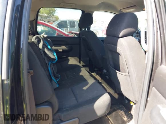 ✅ 2010 Chevrolet Silverado 1500 LT • VIN: 3GCXKSE22AG251288 • Lot: 40251548. Wystawiony na IAAI z przebiegiem 196 325 mil. Bezpłatny archiwum sprzedaży aukcyjnych z USA i szczegółowy raport historii pojazdu na DreamBid. Zdjęcie 8.