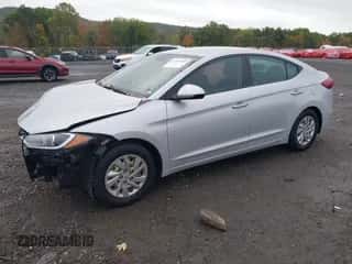 2018 Hyundai Elantra SE z VIN KMHD74LF2JU502082, wystawiony jako IAAI lot #43403580 z przebiegiem 65 514 mil mil oraz . Historia ofert i sprzedaży dostępna na DreamBid. Obrazek 2.