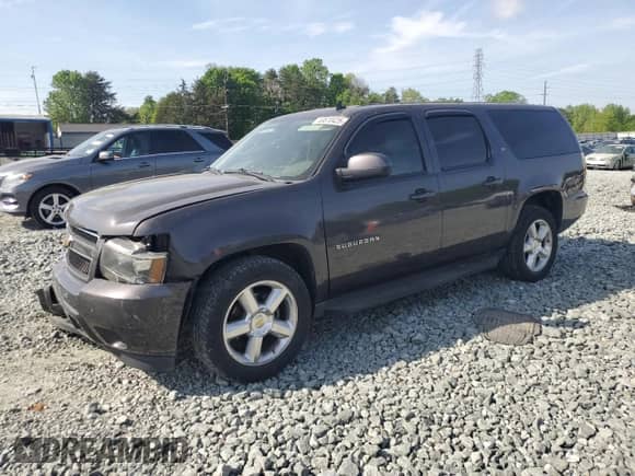 2010 Chevrolet Suburban LT с VIN 1GNUCJE03AR196074, выставлен на аукционе Copart как лот 53870425 с пробегом 265 793 миль миль и Списание • Salvage title. История ставок и продаж доступна на DreamBid. Изображение 1.