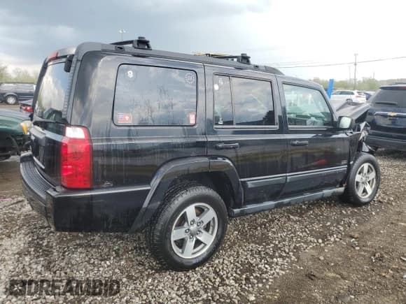 ✅ 2008 Jeep Commander Sport • VIN: 1J8HG48KX8C149885 • Lot: 55042915. Listed on Copart with 243,357 mi. Free auction sales archive from the USA and detailed vehicle history report at DreamBid. Image 3.