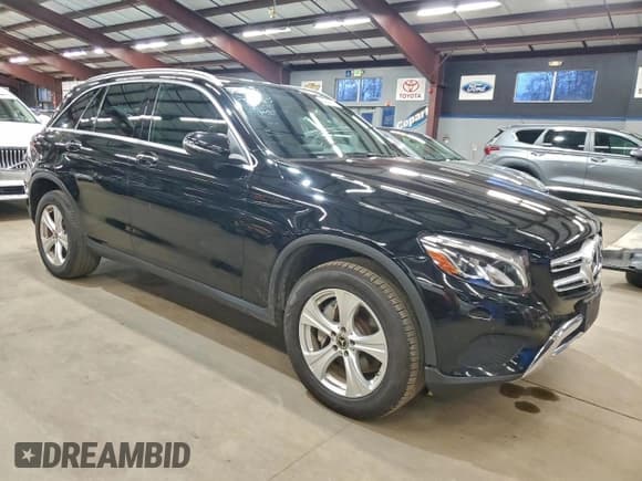 ✅ 2018 Mercedes-Benz GLC 300 • VIN: WDC0G4KB6JV093915 • Лот: 94944715. Опубликован ранее на Copart с пробегом 199 902 миль. Бесплатный доступ к архиву аукционных продаж из США и подробный отчёт об истории автомобиля на DreamBid. Изображение 4.