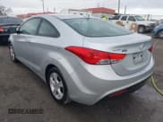 ✅ 2013 Hyundai Elantra SE • VIN: KMHDH6AE8DU011104 • Lot: 41588963. Wystawiony na IAAI z przebiegiem 112 726 mil. Bezpłatny archiwum sprzedaży aukcyjnych z USA i szczegółowy raport historii pojazdu na DreamBid. Zdjęcie 3.
