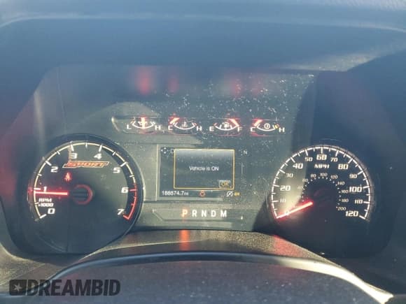 ✅ 2017 Ford F-150 XL • VIN: 1FTFW1EG9HFC67814 • Lot: 92096075. Listed on Copart with 188,574 mi. Free auction sales archive from the USA and detailed vehicle history report at DreamBid. Image 9.