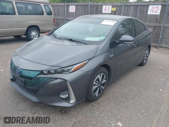 ✅ 2017 Toyota Prius Plus • VIN: JTDKARFPXH3022127 • Лот: 43057700. Опубликован ранее на IAAI с пробегом 144 363 миль. Бесплатный доступ к архиву аукционных продаж из США и подробный отчёт об истории автомобиля на DreamBid. Изображение 2.