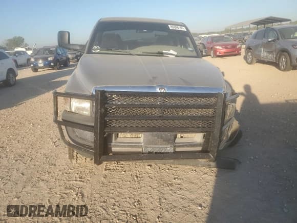 ✅ 2002 Dodge 2500 • VIN: 3B7KF236X2M238702 • Lot: 86696145. Wystawiony na Copart z przebiegiem Nie podano. Bezpłatny archiwum sprzedaży aukcyjnych z USA i szczegółowy raport historii pojazdu na DreamBid. Zdjęcie 5.