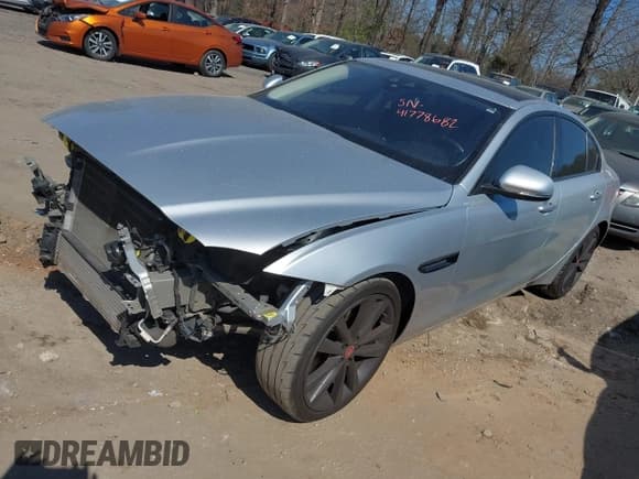 ✅ 2017 Jaguar XE 25t Prestige • VIN: SAJAE4BG6HA956162 • Лот: 41778682. Опубликован ранее на IAAI с пробегом 89 116 миль. Бесплатный доступ к архиву аукционных продаж из США и подробный отчёт об истории автомобиля на DreamBid. Изображение 2.