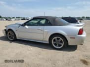 ✅ 2001 Ford Mustang GT Deluxe • VIN: 1FAFP45X81F187253 • Lot: 68100025. Wystawiony na Copart z przebiegiem 203 022 mil. Bezpłatny archiwum sprzedaży aukcyjnych z USA i szczegółowy raport historii pojazdu na DreamBid. Zdjęcie 2.