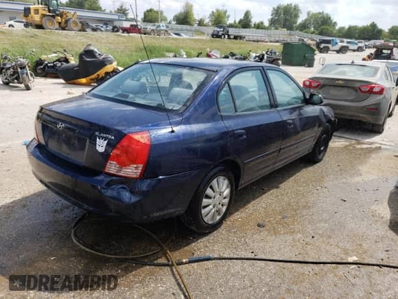 2005 Hyundai Elantra GLS с VIN KMHDN46D65U932381, выставлен на аукционе Copart как лот 67053794 с пробегом 156 868 миль миль и На запчасти • Non repairable. История ставок и продаж доступна на DreamBid. Изображение 3.