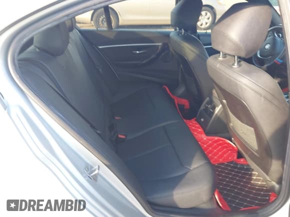 ✅ 2017 BMW 3 Series 330e • VIN: WBA8E1C31HA029655 • Lot: 43720229. Listed on IAAI with 96,416 mi. Free auction sales archive from the USA and detailed vehicle history report at DreamBid. Image 8.