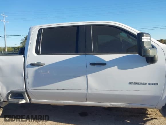 ✅ 2021 Chevrolet Silverado 2500HD Work Truck • VIN: 1GC1YLE78MF288230 • Лот: 43635503. Опубликован ранее на IAAI с пробегом 127 646 миль. Бесплатный доступ к архиву аукционных продаж из США и подробный отчёт об истории автомобиля на DreamBid. Изображение 14.