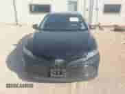 2019 Toyota Camry LE z VIN 4T1B11HK9KU725556, wystawiony jako IAAI lot #42922588 z przebiegiem 138 969 mil mil oraz . Historia ofert i sprzedaży dostępna na DreamBid. Obrazek 12.