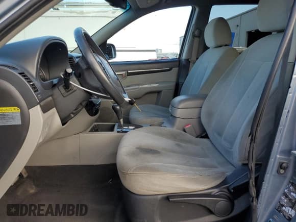 ✅ 2009 Hyundai Santa Fe Limited • VIN: 5NMSH13E09H321192 • Lot: 79897134. Listed on Copart with 209,319 mi. Free auction sales archive from the USA and detailed vehicle history report at DreamBid. Image 7.