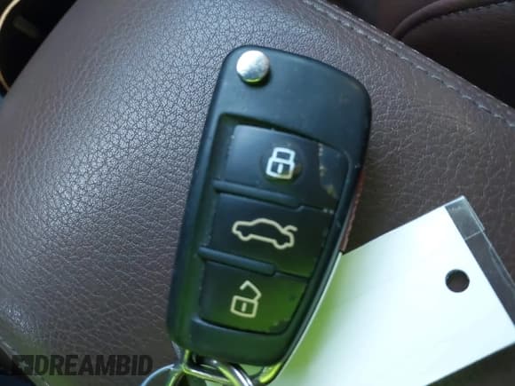 ✅ 2016 Audi Q3 Premium Plus • VIN: WA1EFCFS6GR015567 • Lot: 43515646. Listed on IAAI with 76,416 mi. Free auction sales archive from the USA and detailed vehicle history report at DreamBid. Image 11.