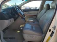 ✅ 2008 Lexus RX 400h • VIN: JTJGW31U382006498 • Lot: 85955655. Wystawiony na Copart z przebiegiem 189 357 mil. Bezpłatny archiwum sprzedaży aukcyjnych z USA i szczegółowy raport historii pojazdu na DreamBid. Zdjęcie 7.