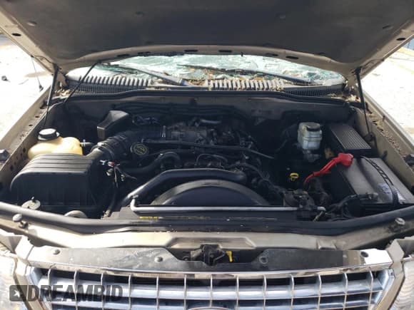 ✅ 2005 Ford Explorer Limited • VIN: 1FMDU75W25ZA42017 • Lot: 63505465. Wystawiony na Copart z przebiegiem Nie podano. Bezpłatny archiwum sprzedaży aukcyjnych z USA i szczegółowy raport historii pojazdu na DreamBid. Zdjęcie 12.